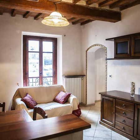 Il Castello Apartment Bucine ภายนอก รูปภาพ