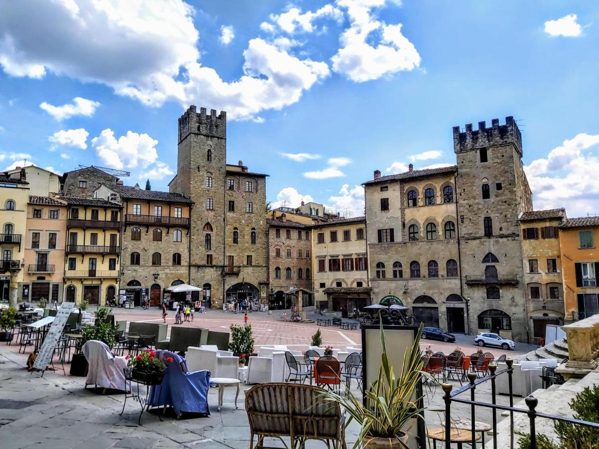 Il Castello Apartment Bucine ภายนอก รูปภาพ