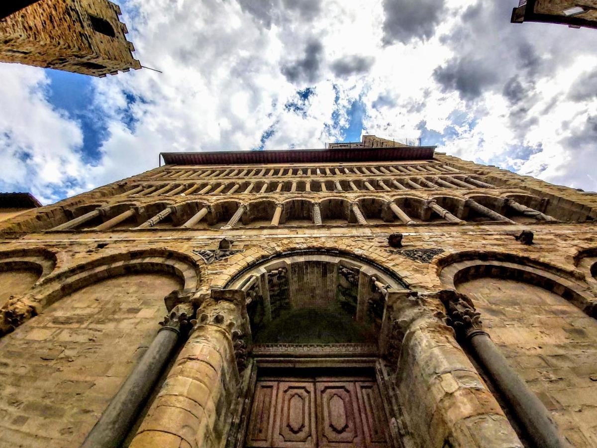 Il Castello Apartment Bucine ภายนอก รูปภาพ