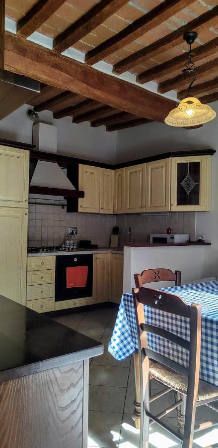 Il Castello Apartment Bucine ภายนอก รูปภาพ