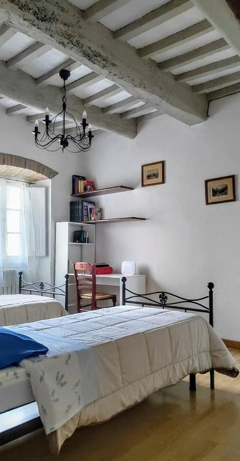 Il Castello Apartment Bucine ภายนอก รูปภาพ