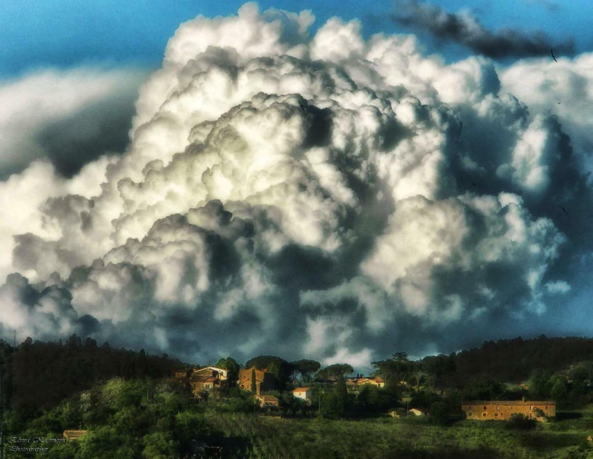 Il Castello Apartment Bucine ภายนอก รูปภาพ