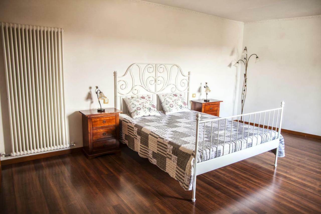 Il Castello Apartment Bucine ภายนอก รูปภาพ