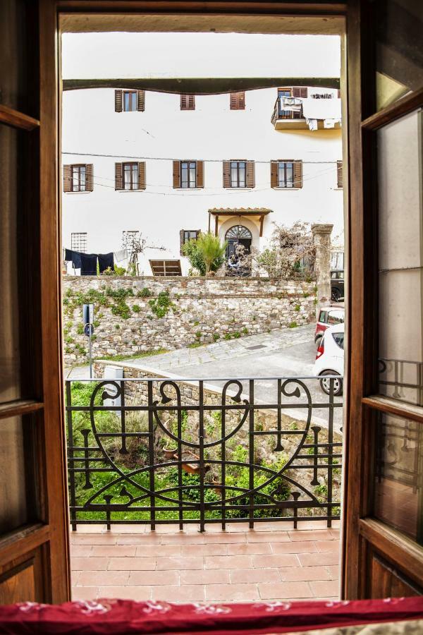 Il Castello Apartment Bucine ภายนอก รูปภาพ